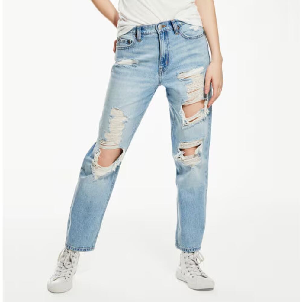 Aeropostale Mom Jean High Rise Straight Leg Light Wash Ripped Mom Jeans Size 8